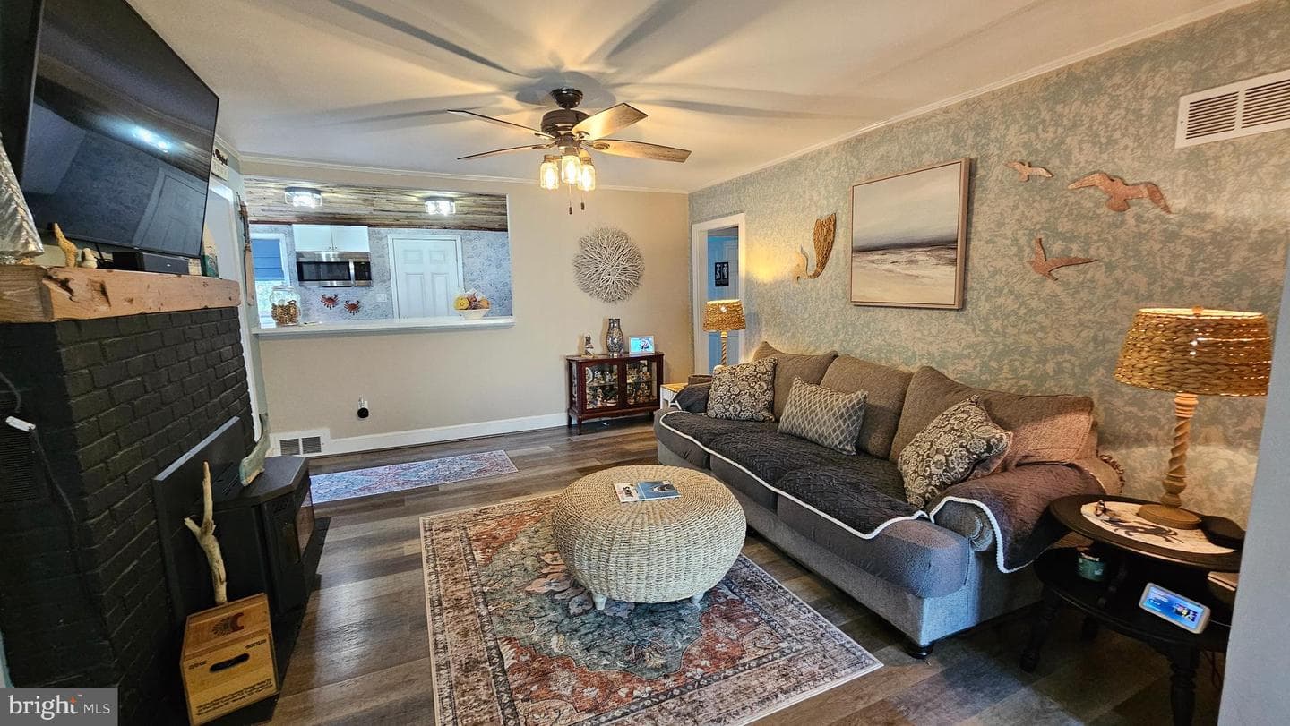 5130 Rosemary Drive photo 3