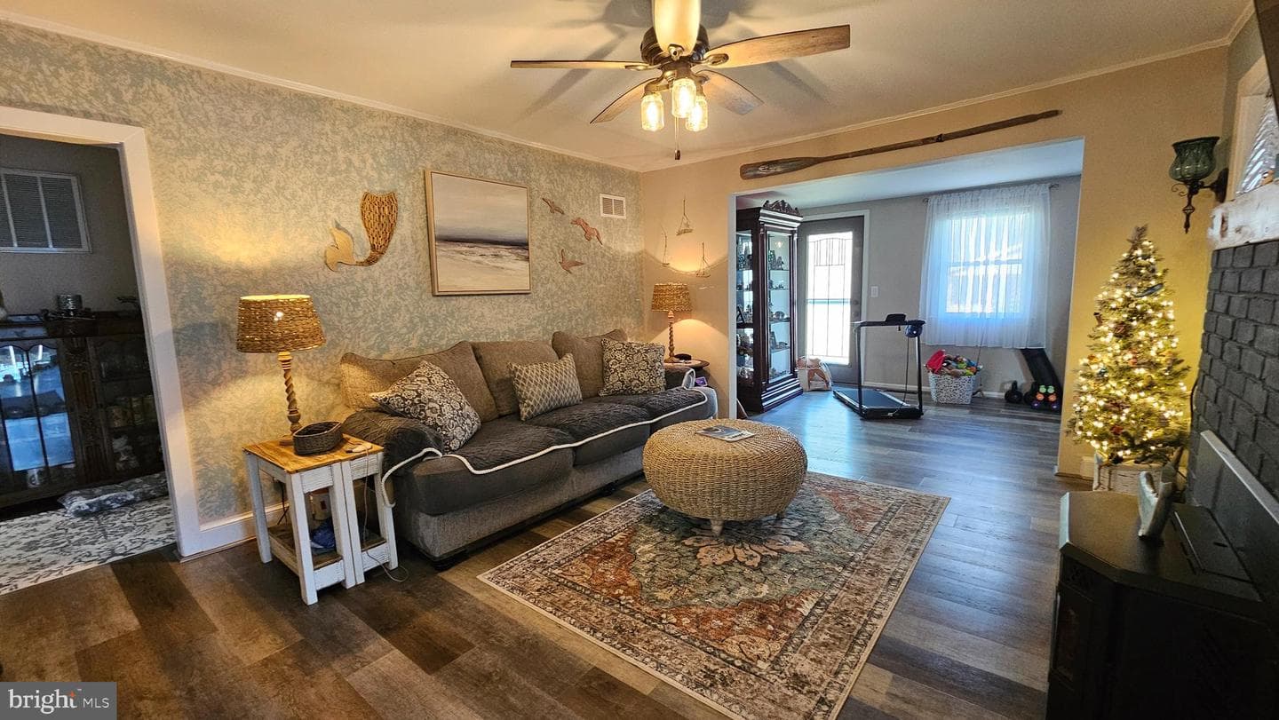 5130 Rosemary Drive photo 4