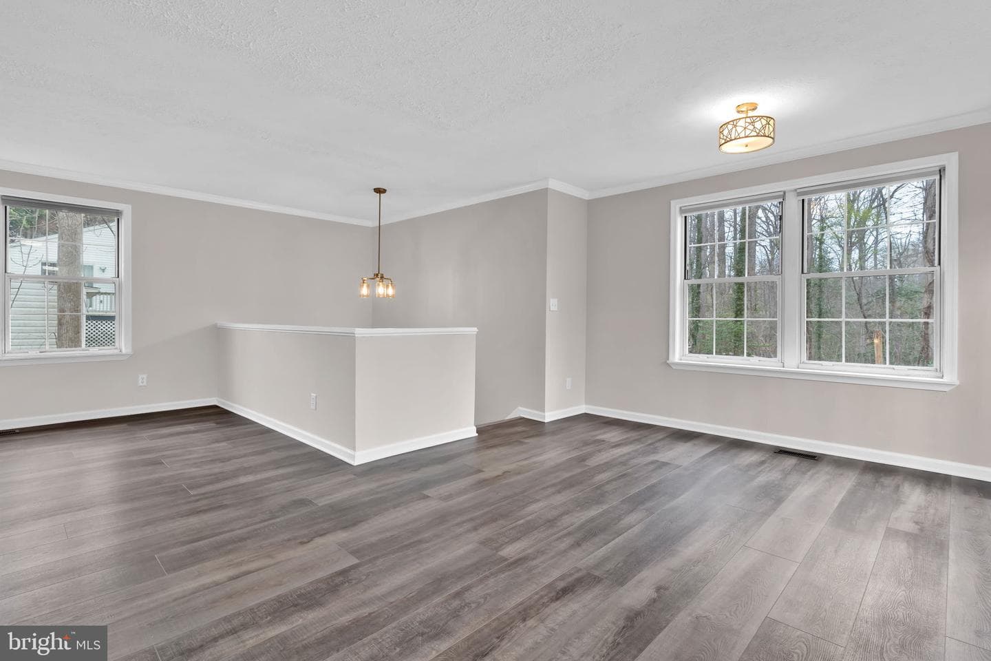 580 Evergreen Court photo 10