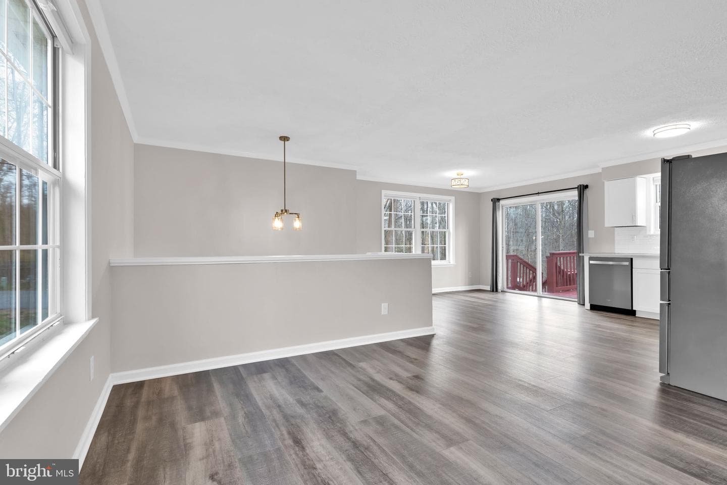 580 Evergreen Court photo 13