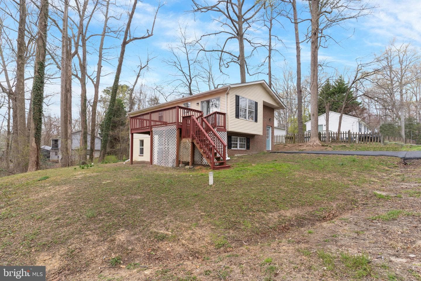 580 Evergreen Court photo 14