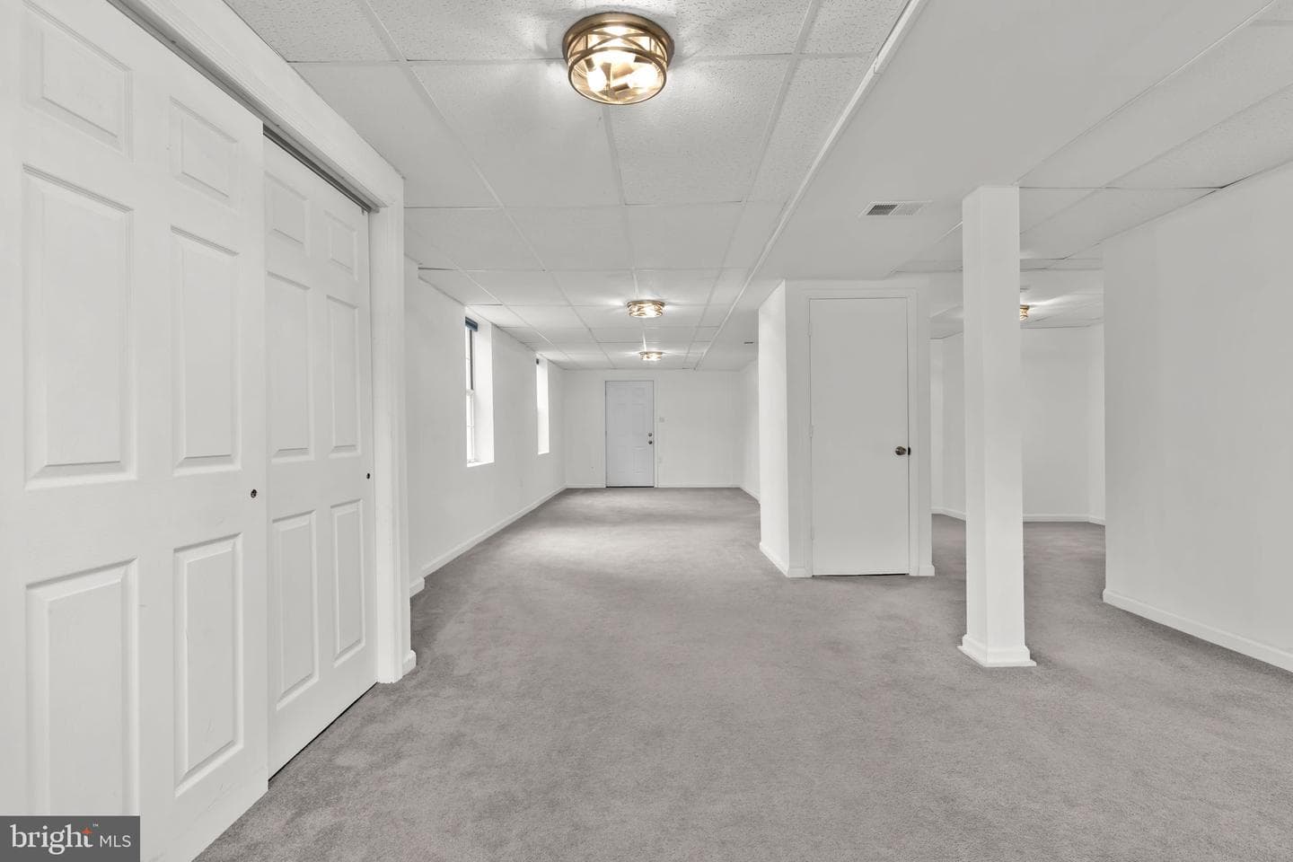 580 Evergreen Court photo 25