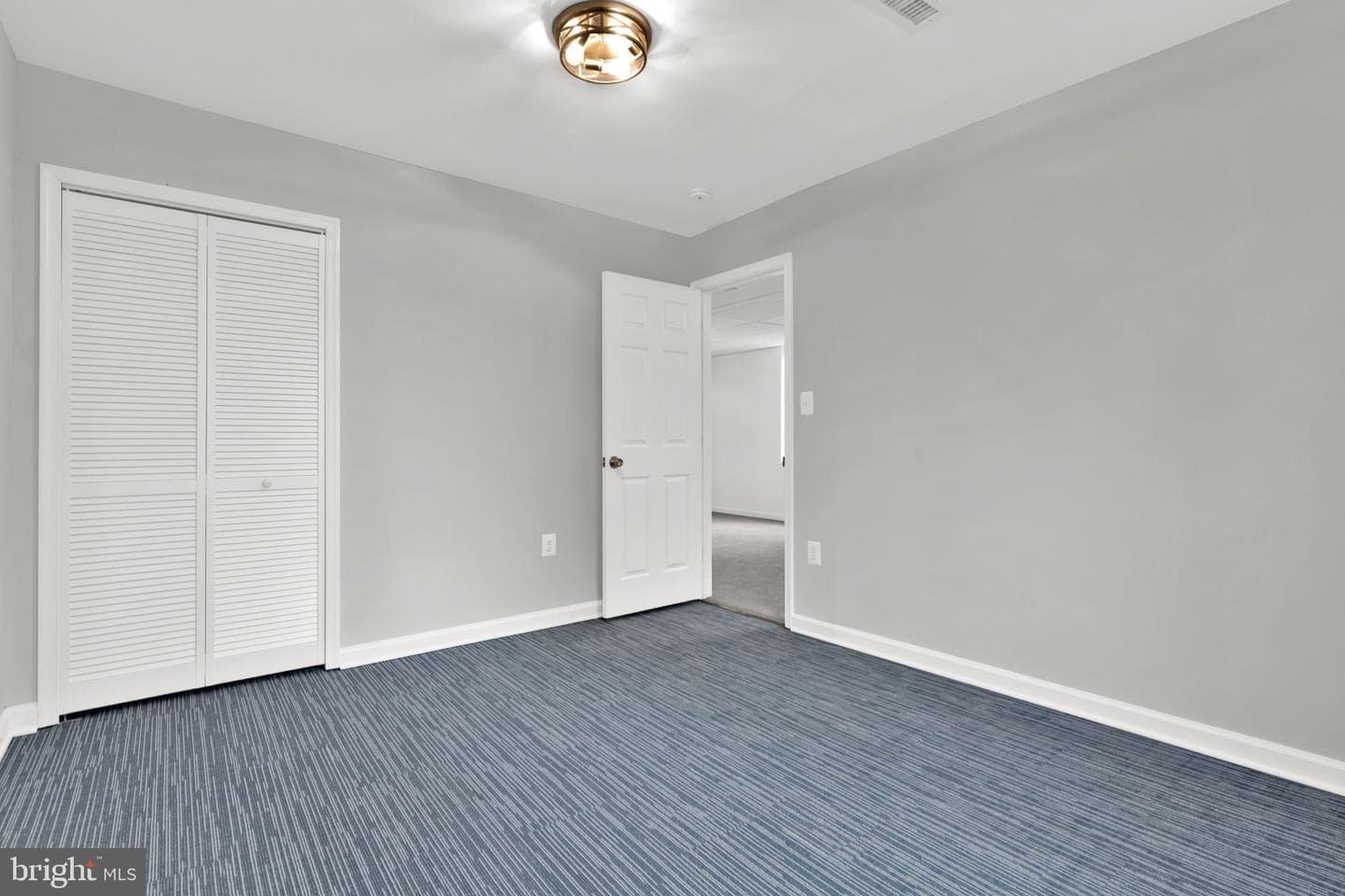 580 Evergreen Court photo 30