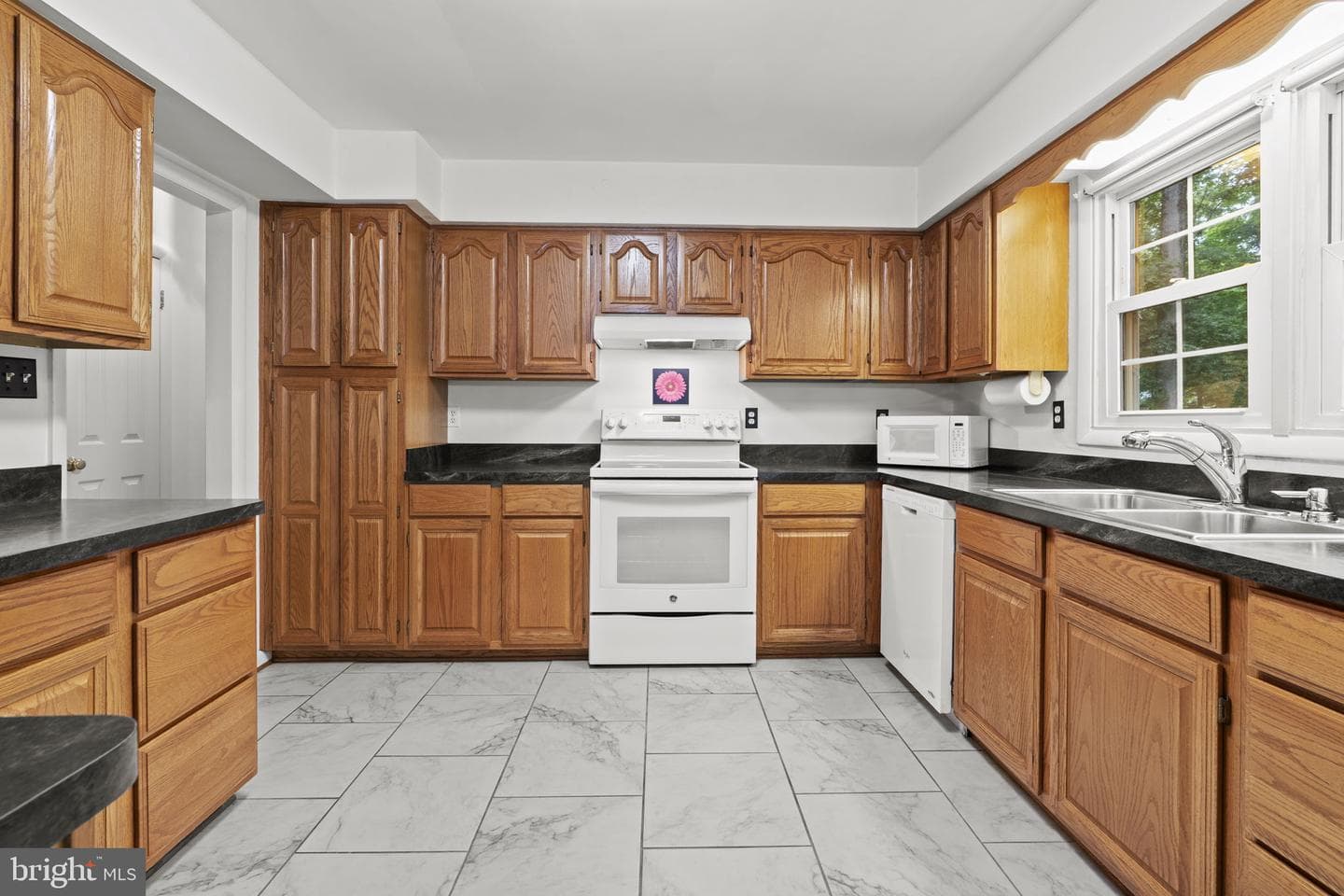 8819 Lafayette Drive photo 8