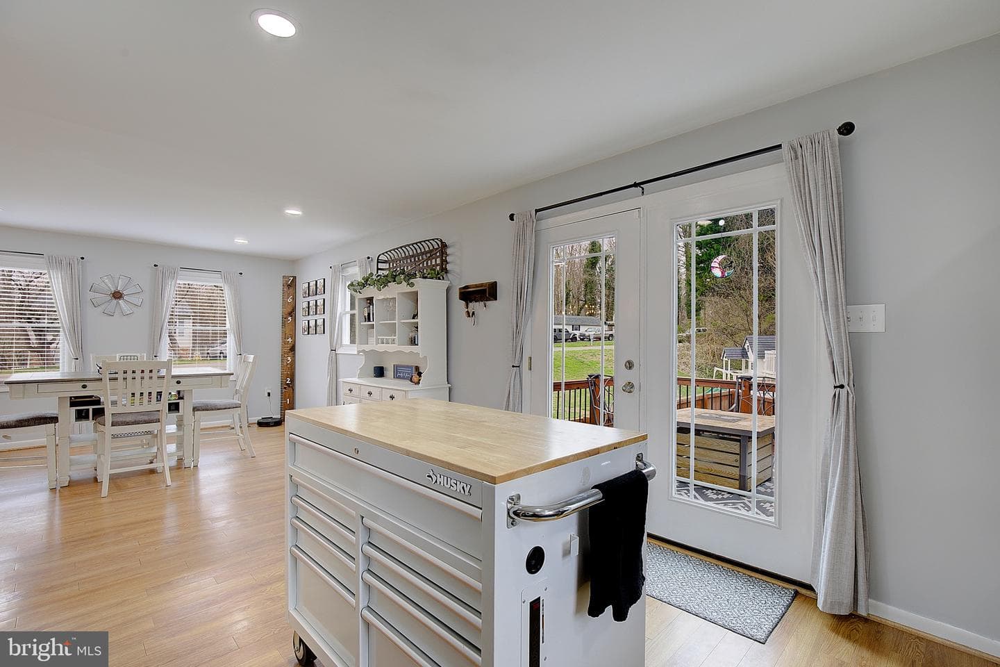 2819 Glasgow Way photo 14