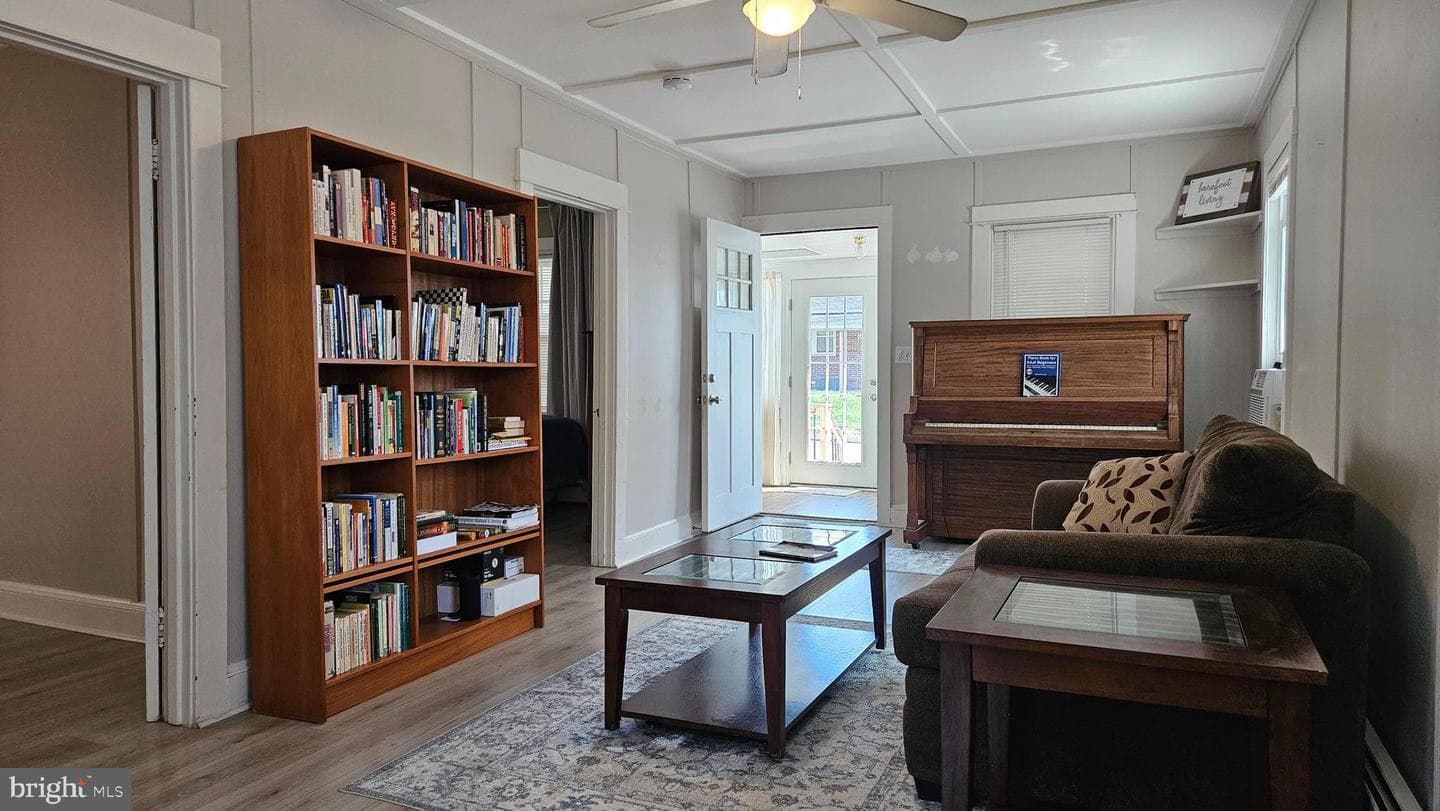 246 Bay Avenue photo 10