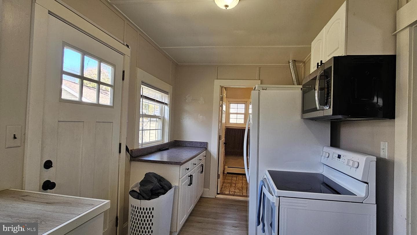 246 Bay Avenue photo 13