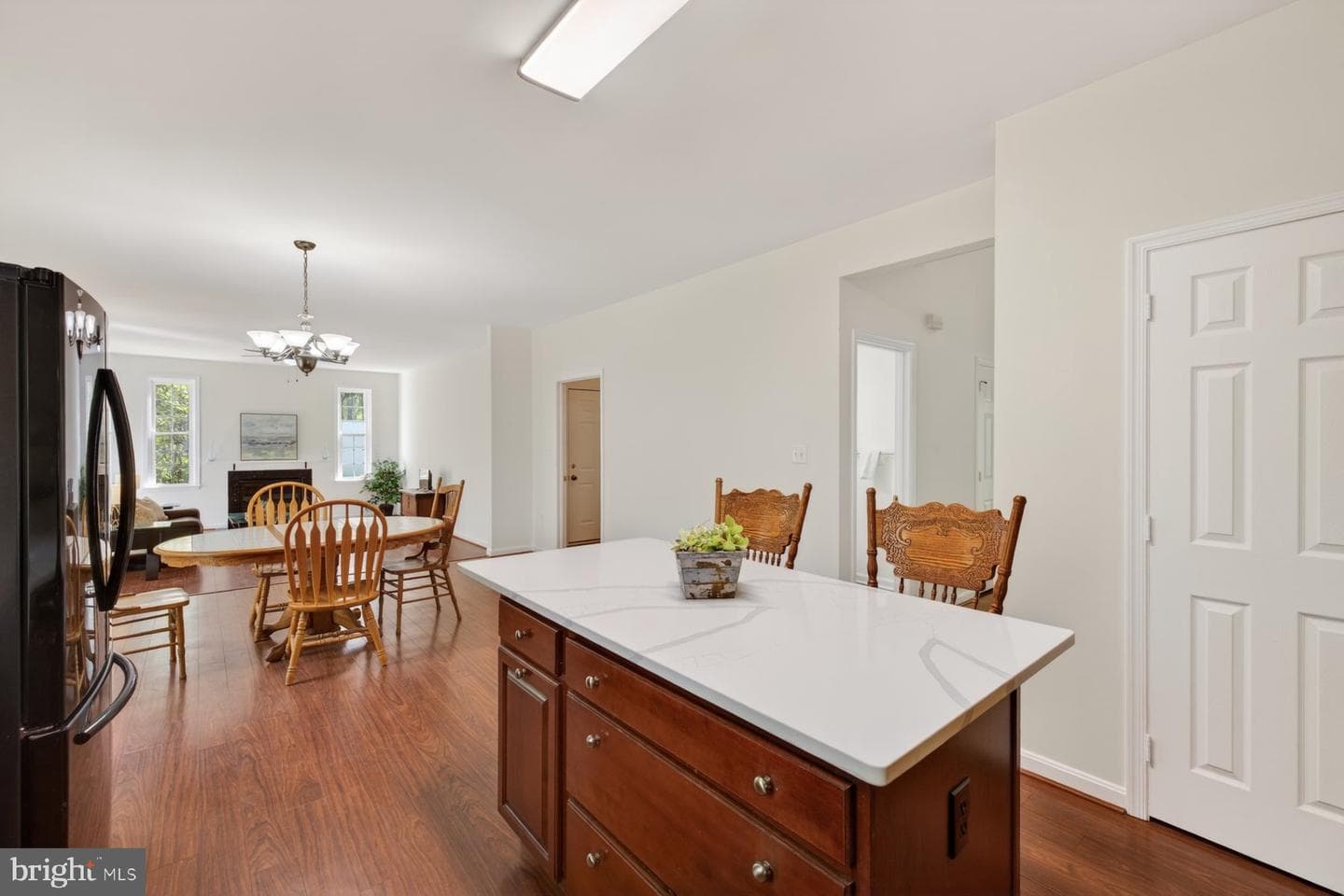 7843 Lake Shore Drive photo 8