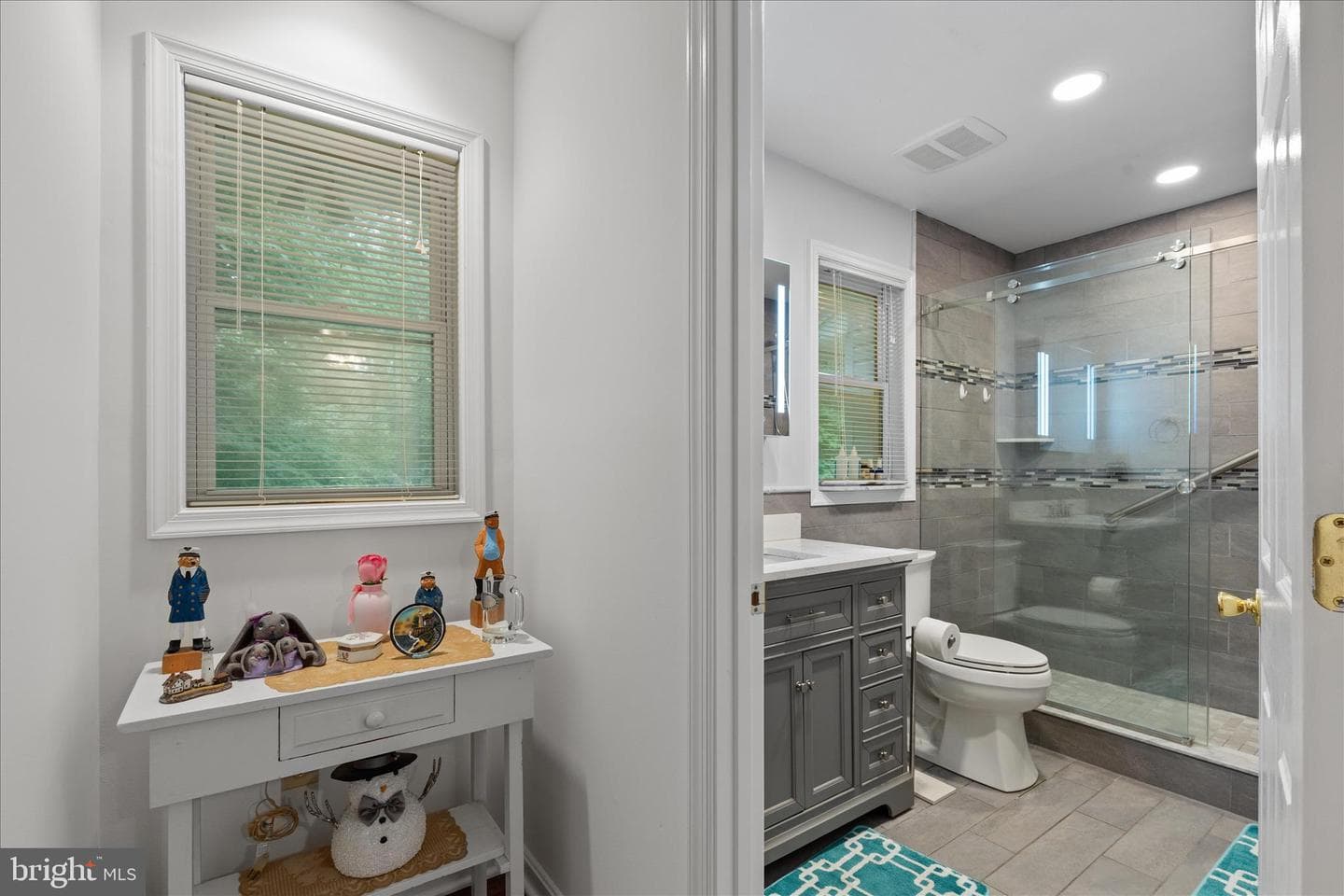 4111 Pinewood Ter photo 15