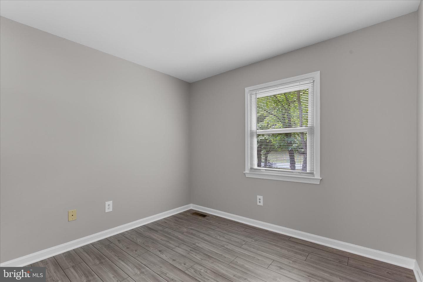 4111 Pinewood Ter photo 22