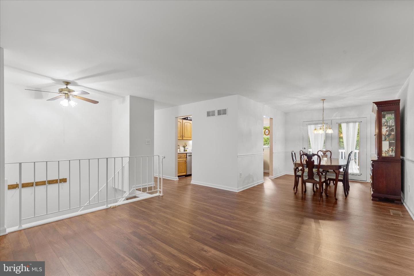 4111 Pinewood Ter photo 4