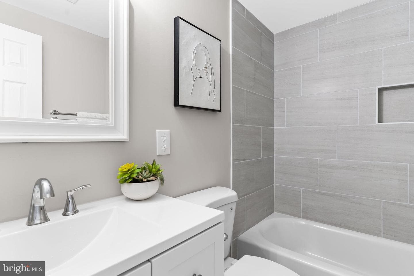 1207 Pinecrest Court photo 16