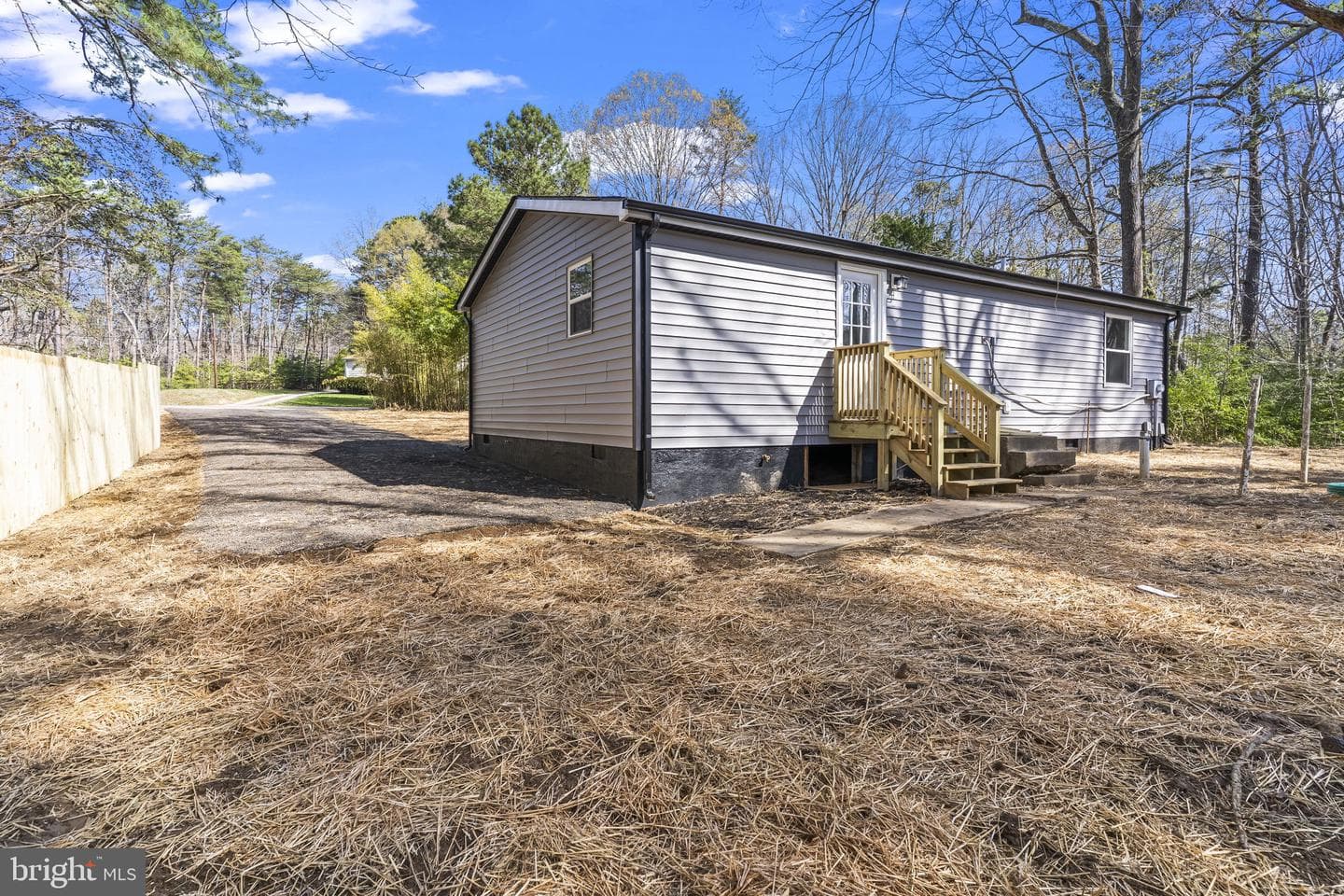 1207 Pinecrest Court photo 17