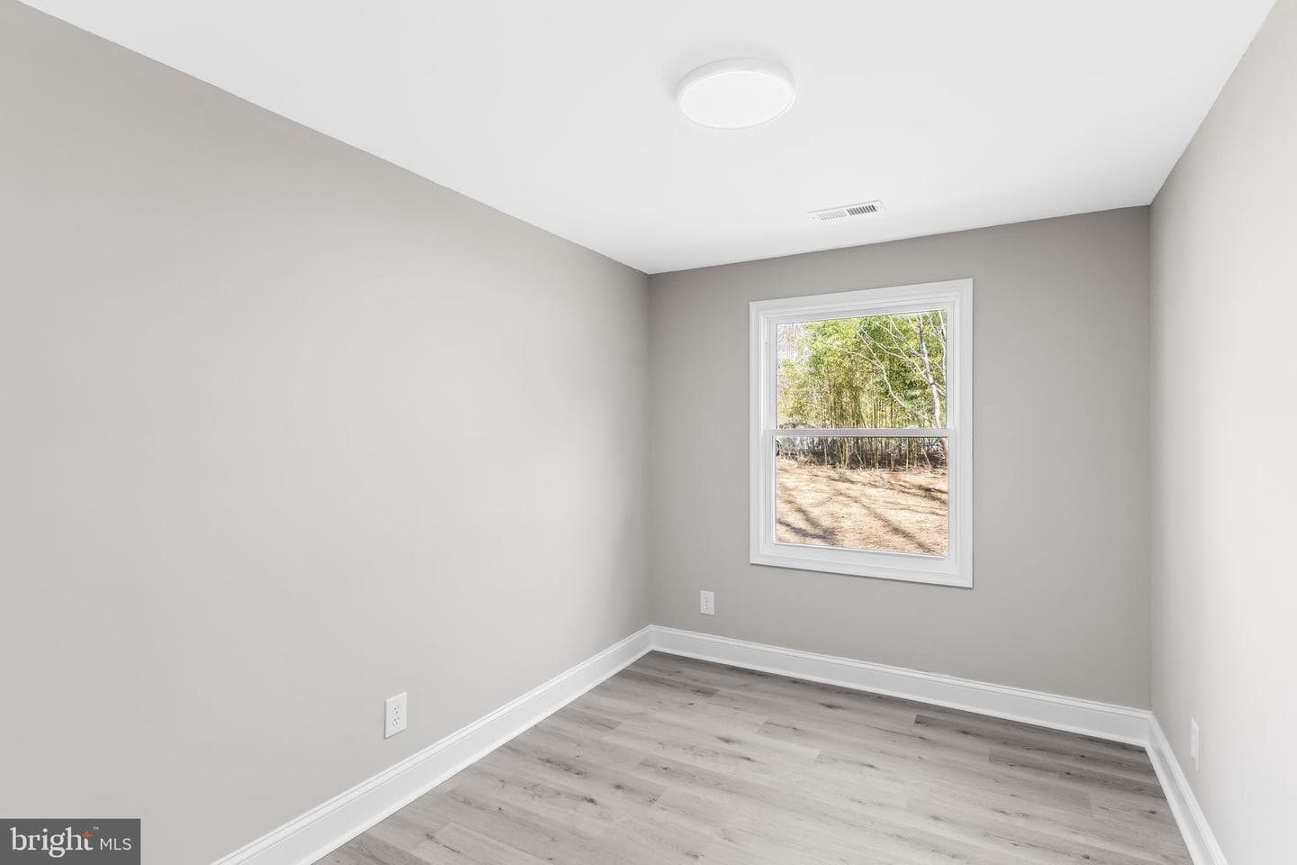 1207 Pinecrest Court photo 8
