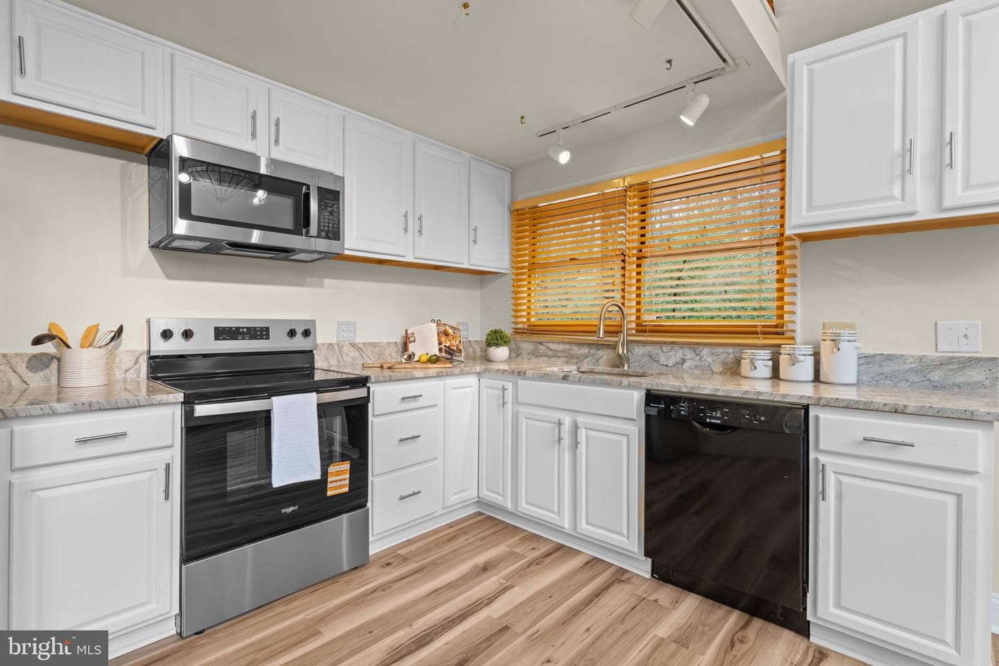 11492 Rawhide Rd photo 19