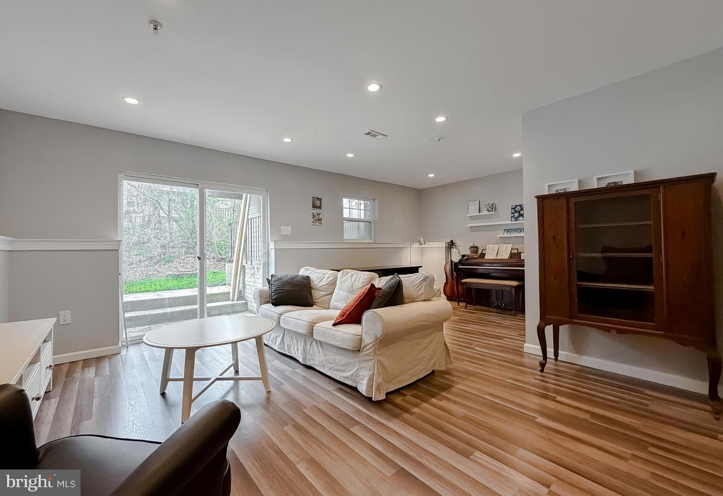 339 English Oak Lane photo 31