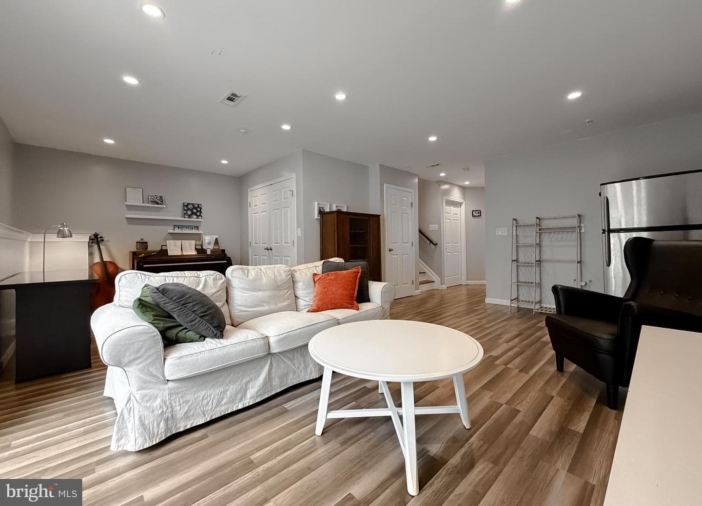 339 English Oak Lane photo 32