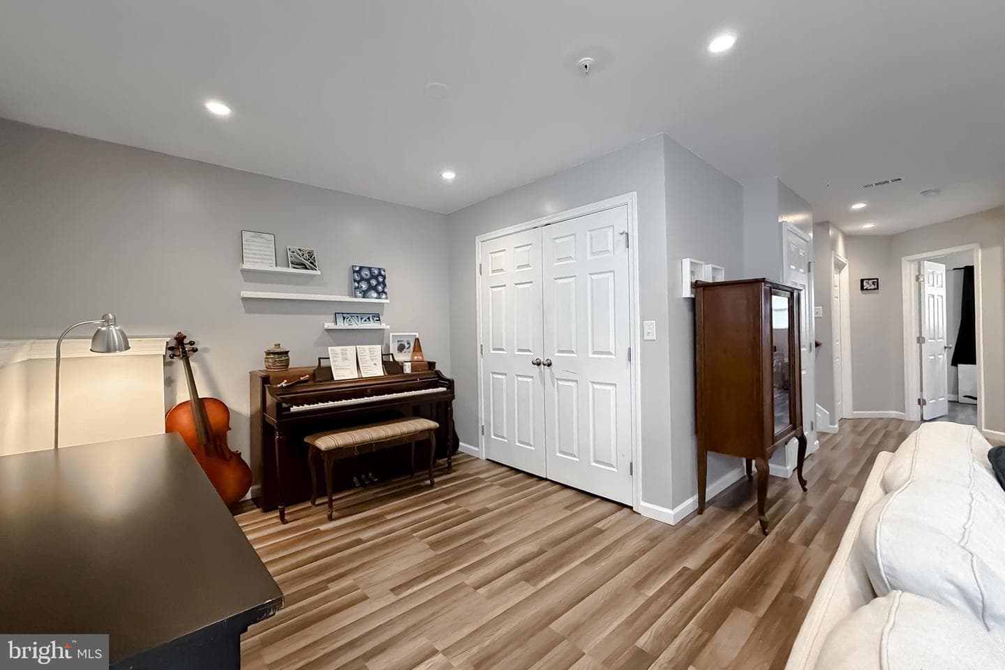 339 English Oak Lane photo 35