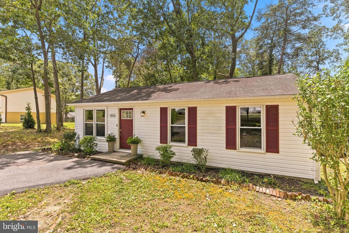 1225 Calvert Beach Road