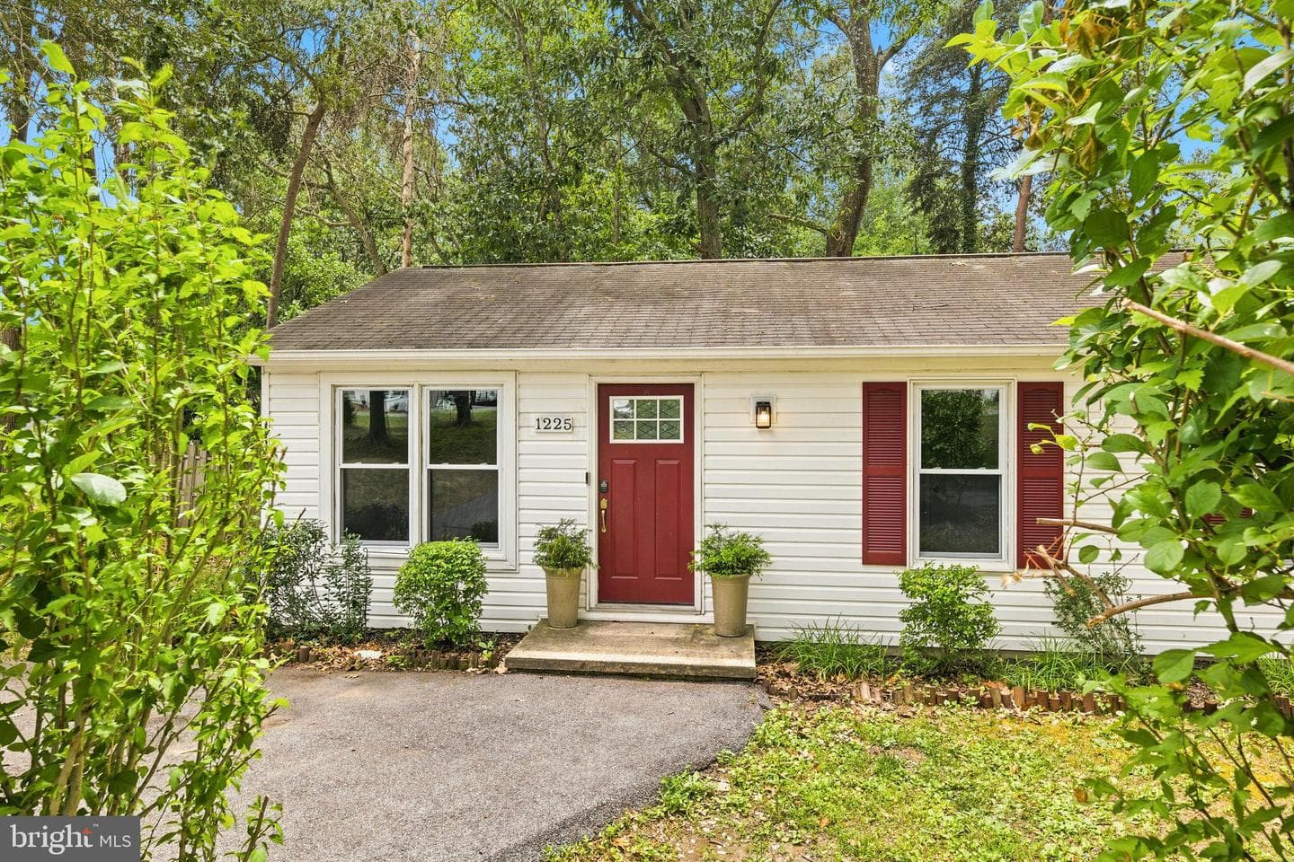 1225 Calvert Beach Road photo 30