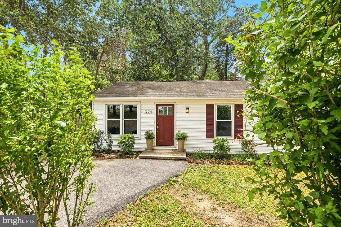 1225 Calvert Beach Road photo 31