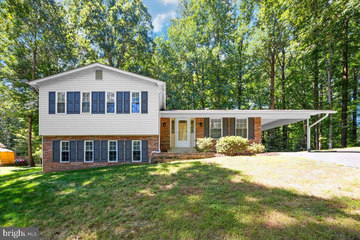 2614 Apple Way