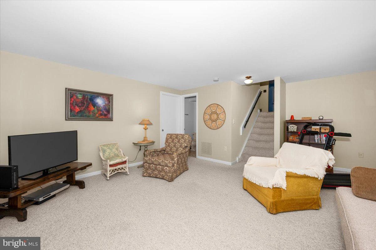 2614 Apple Way photo 34