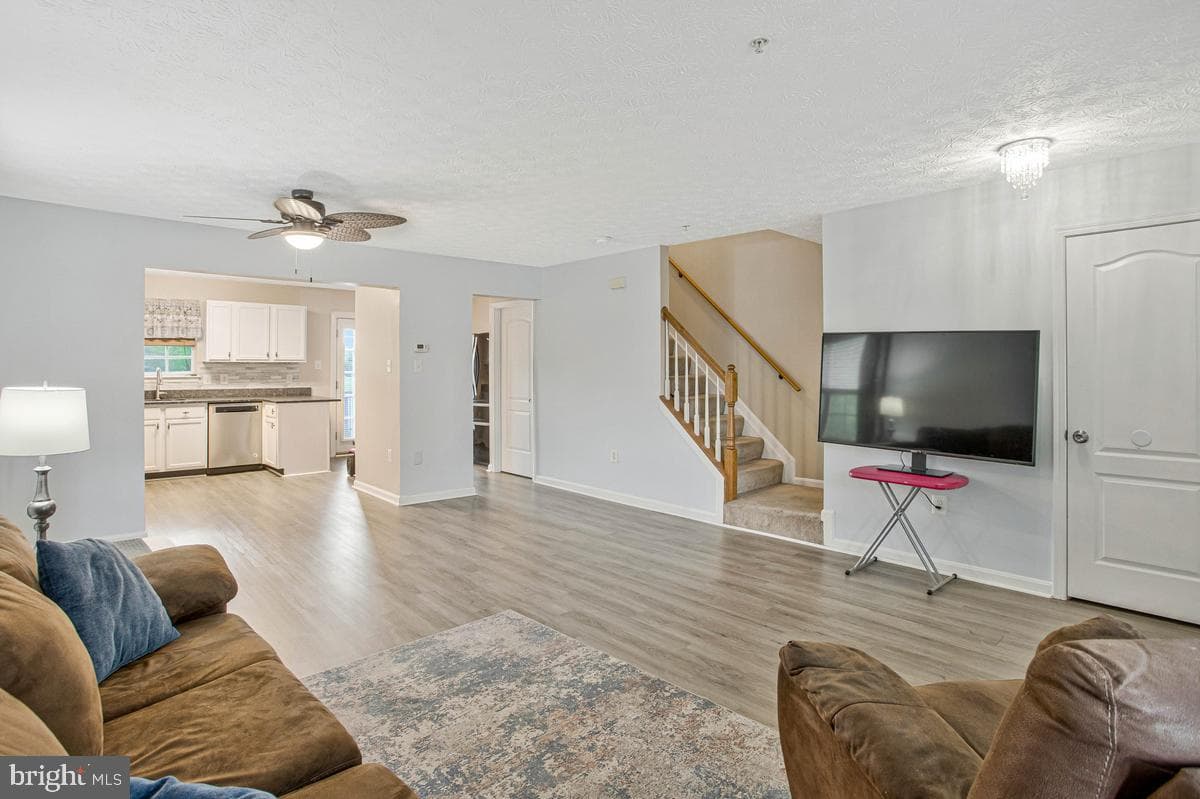 8199 Woodland Lane photo 15