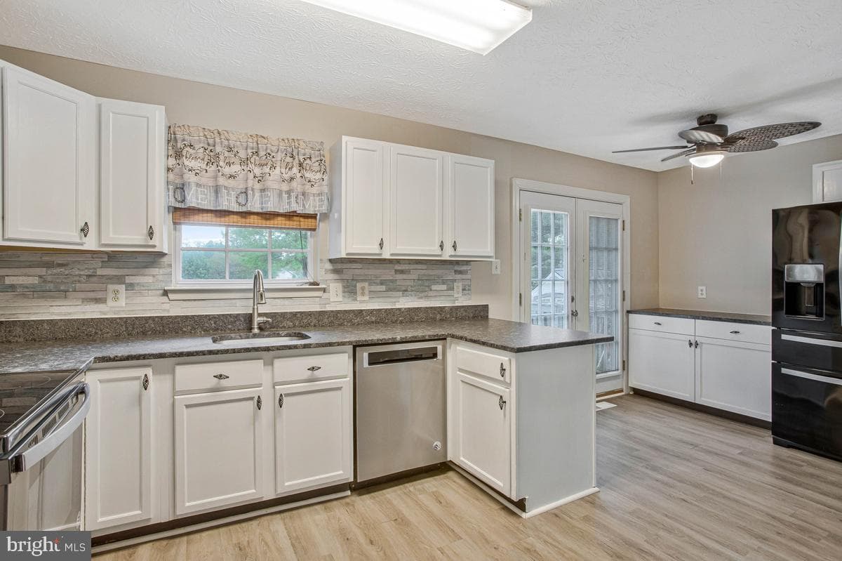 8199 Woodland Lane photo 9