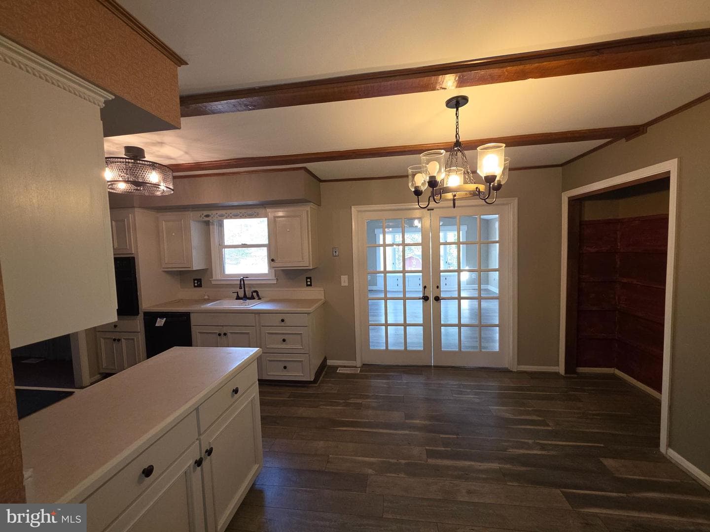 11223 Country Road photo 7