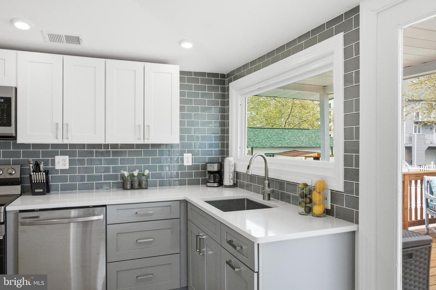 8329 Bayside Road photo 19