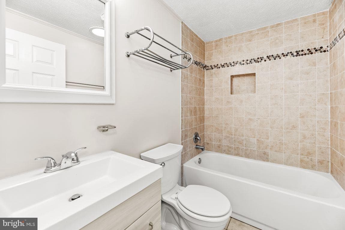 1171 Golden West Way photo 17