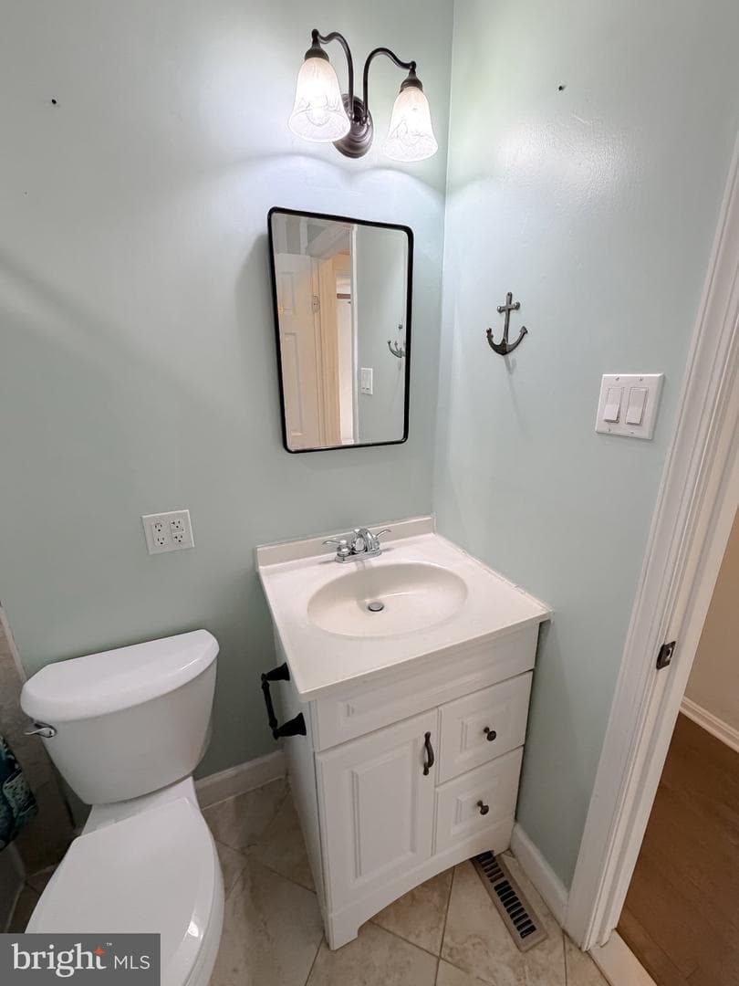 2420 Cecil Lane photo 34