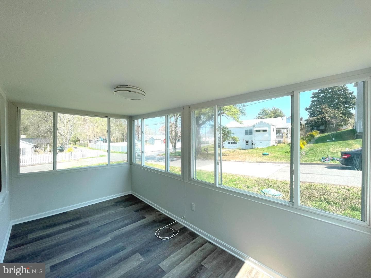 4605 Cummins Avenue photo 11
