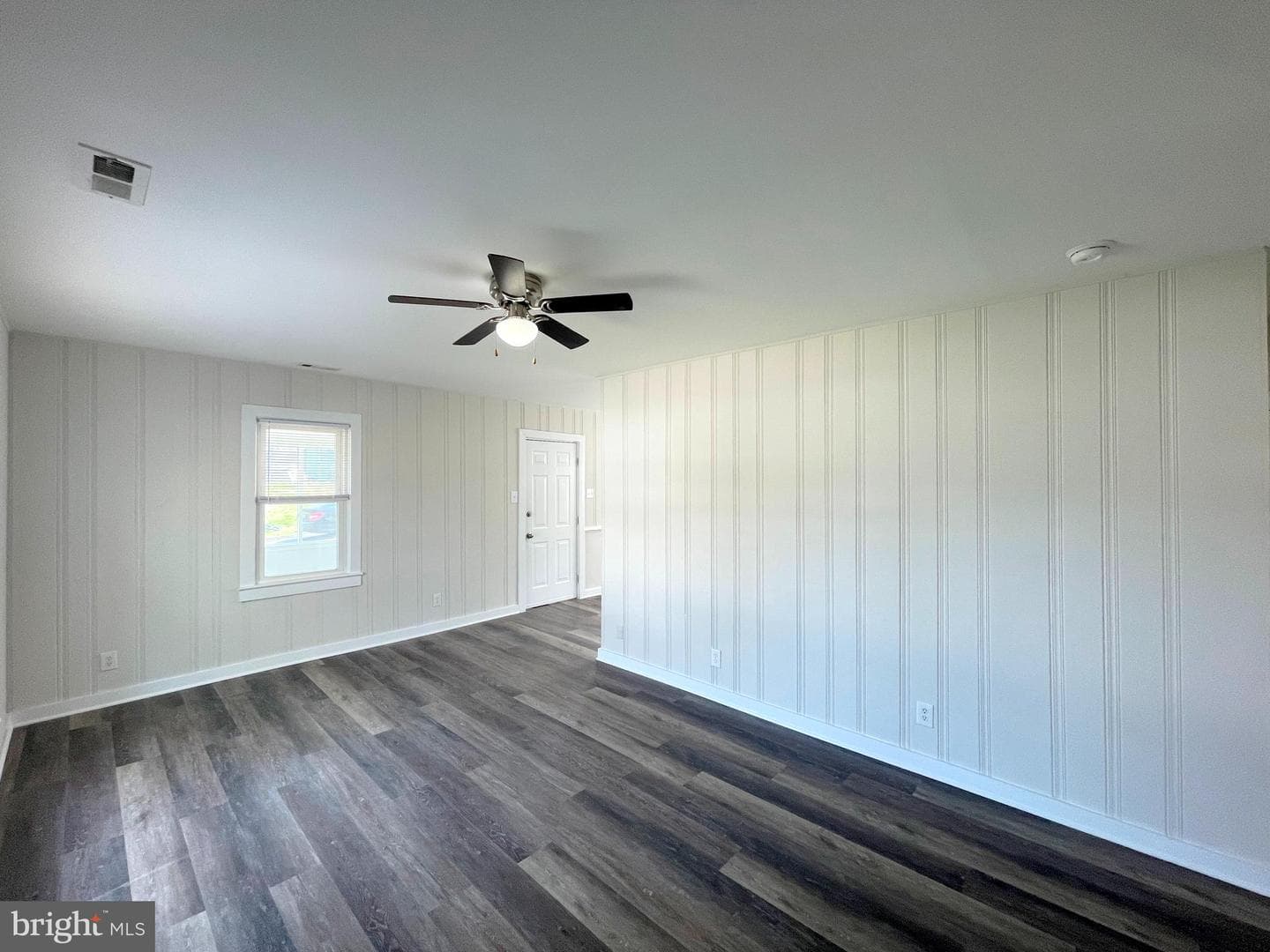 4605 Cummins Avenue photo 3