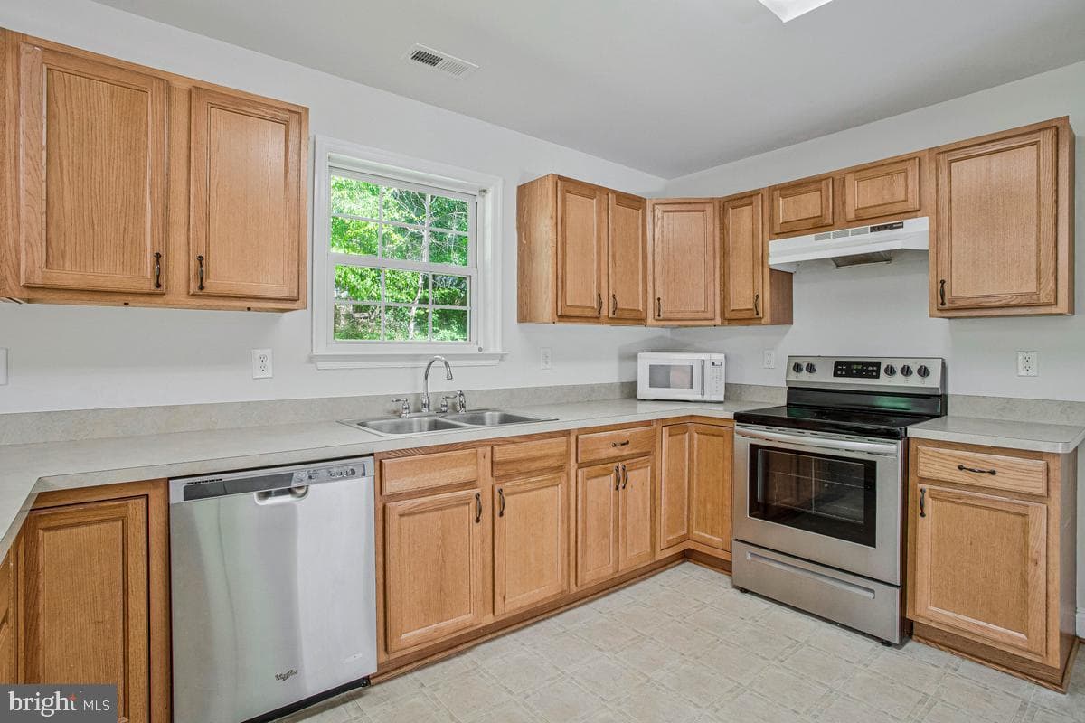6098 Fir Road photo 5