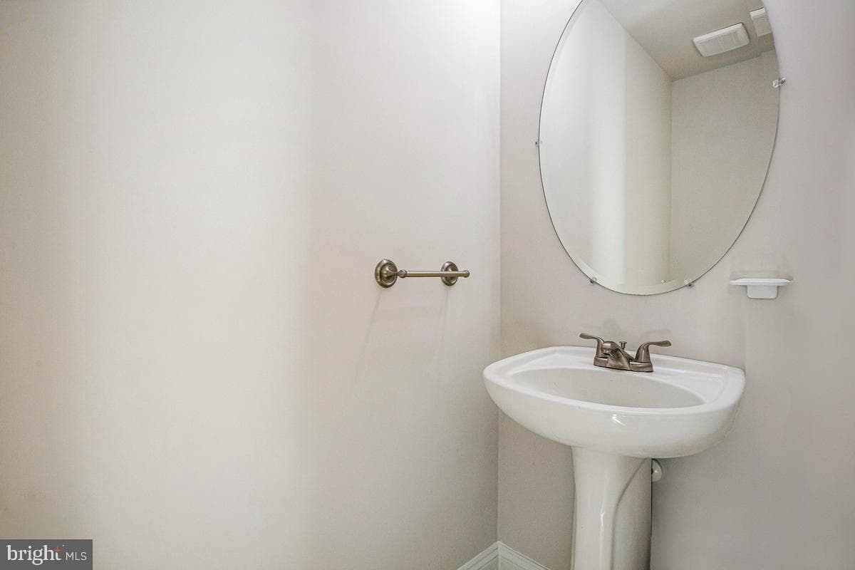 6098 Fir Road photo 9
