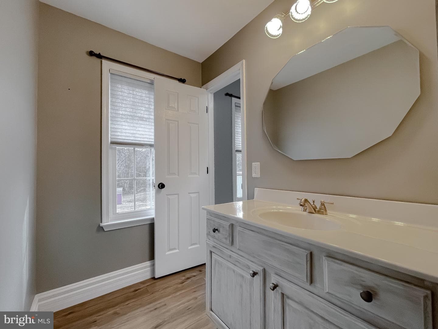 400 Adelina Road photo 36