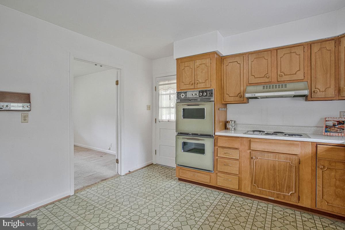 10700 Ward Road photo 10