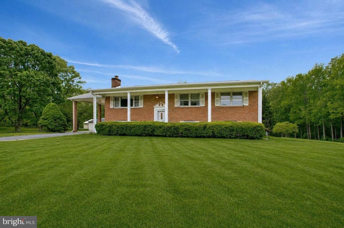 10700 Ward Road photo 4