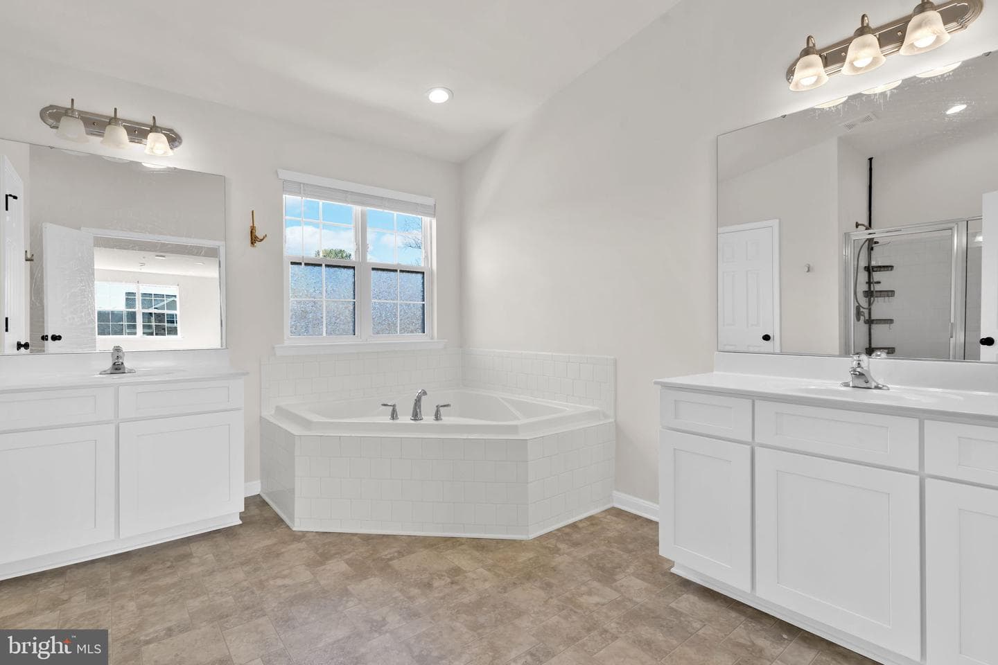 63 Clydesdale Lane photo 36