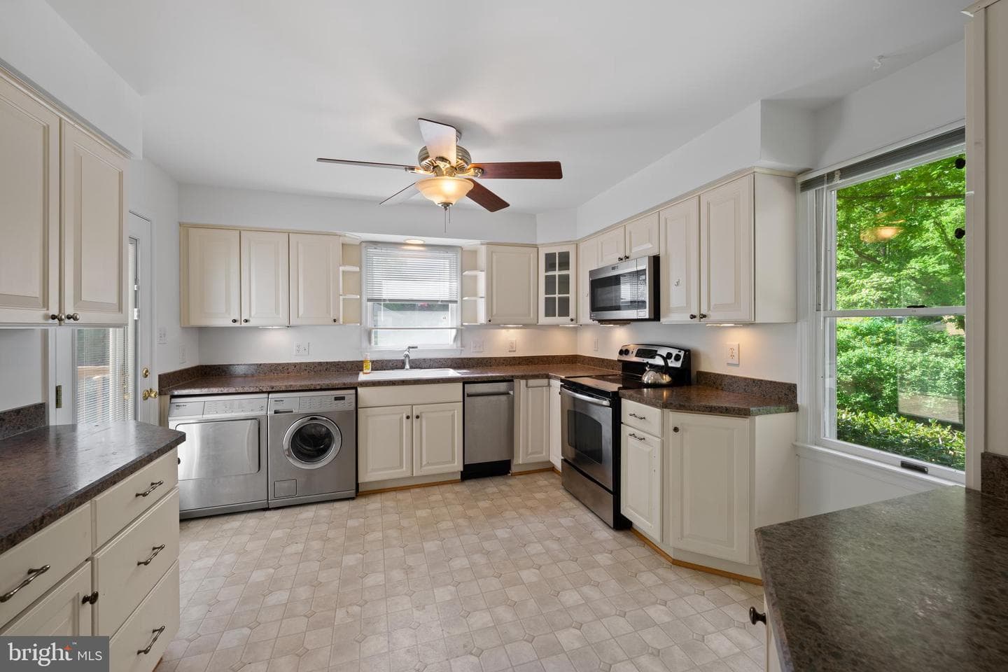 5681 Hardesty Road photo 9