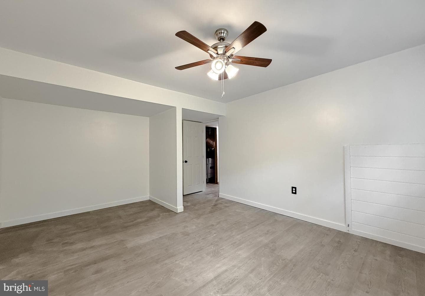 605 Mermaid Court photo 31