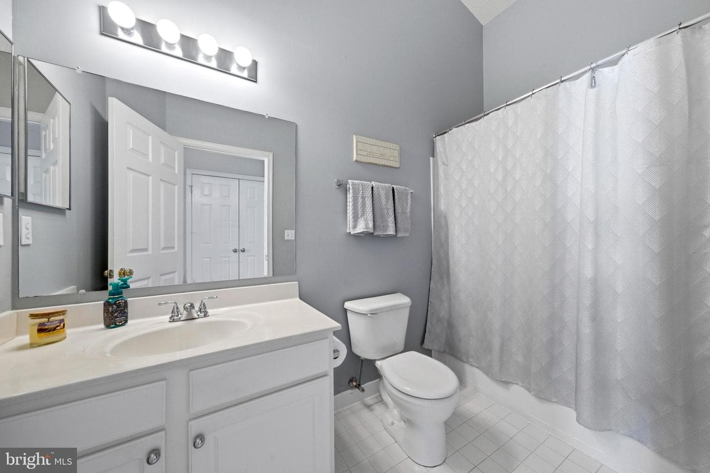 3392 Silverton Lane photo 40