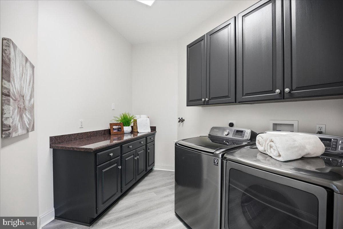7335 Perry Lane photo 39
