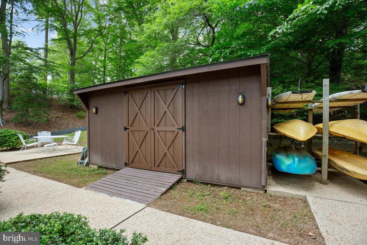 7335 Perry Lane photo 84
