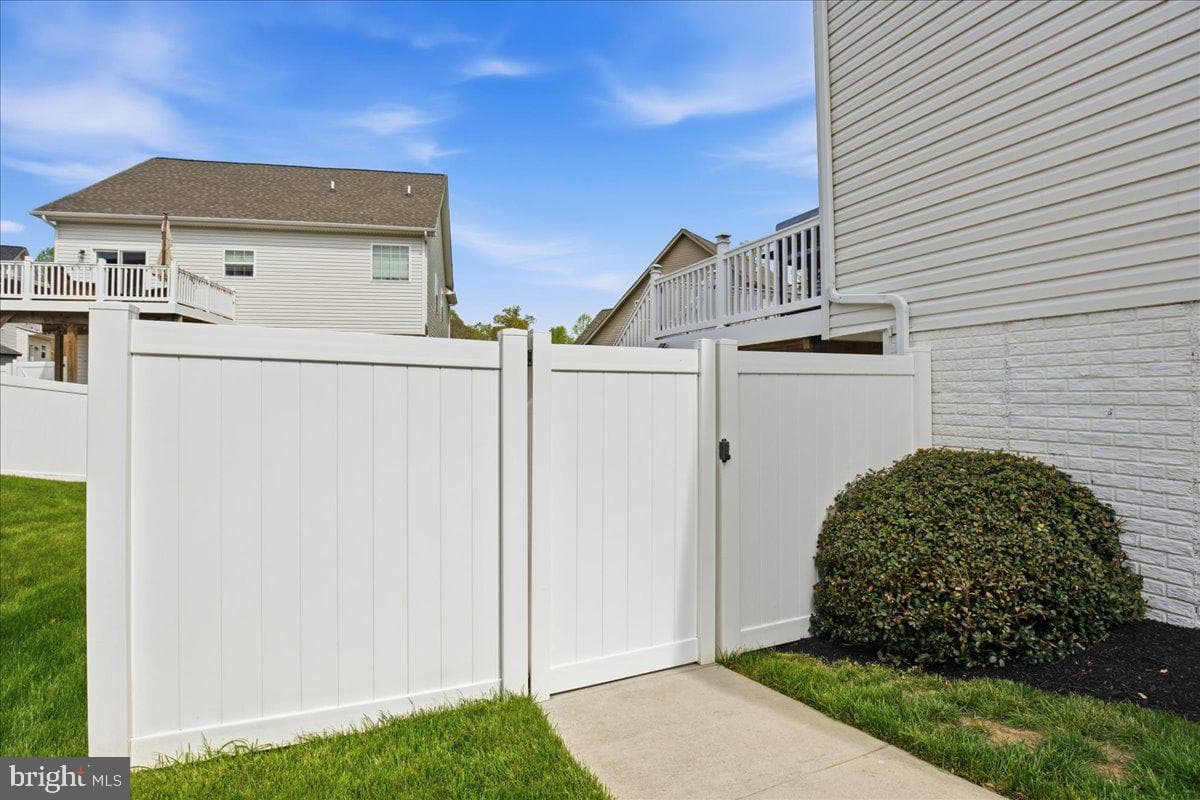 613 Yearling Drive photo 7