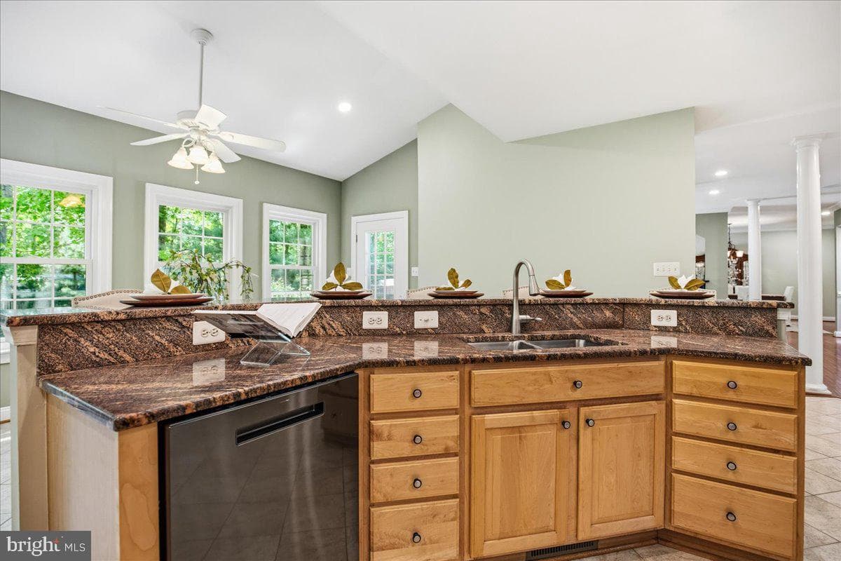 3285 Channel Court photo 37