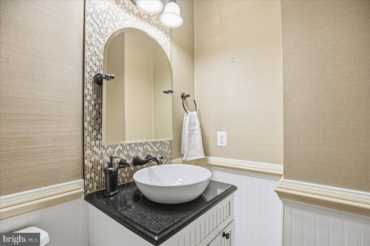 3285 Channel Court photo 49