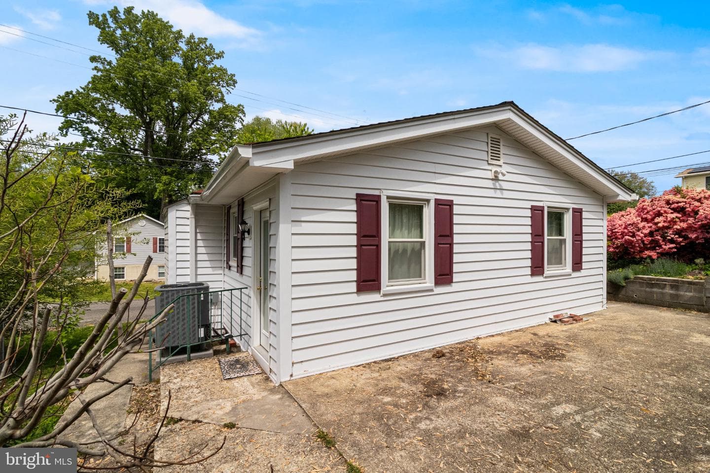 3925 Old Bayside photo 13